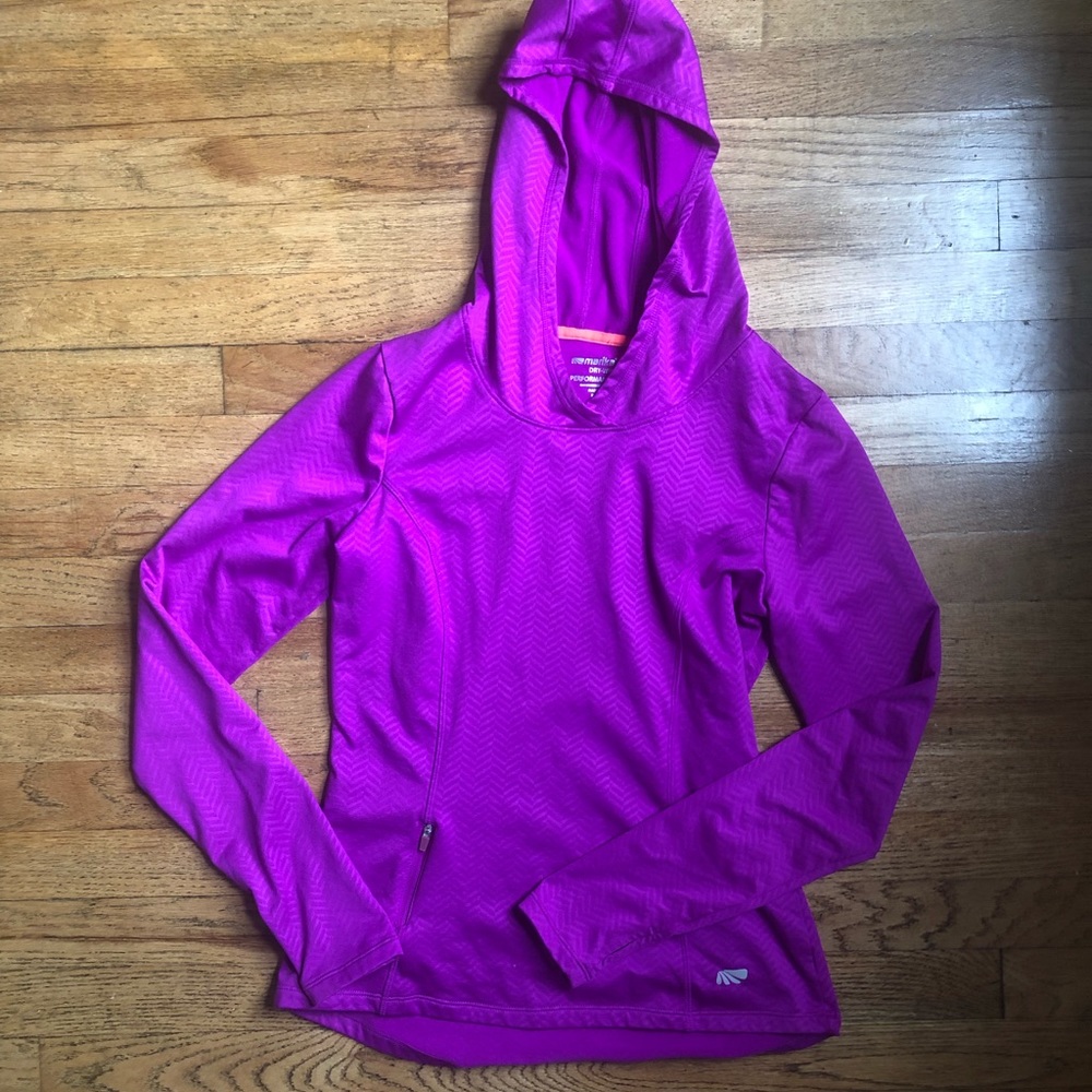 Marika dry wick sweatshirt